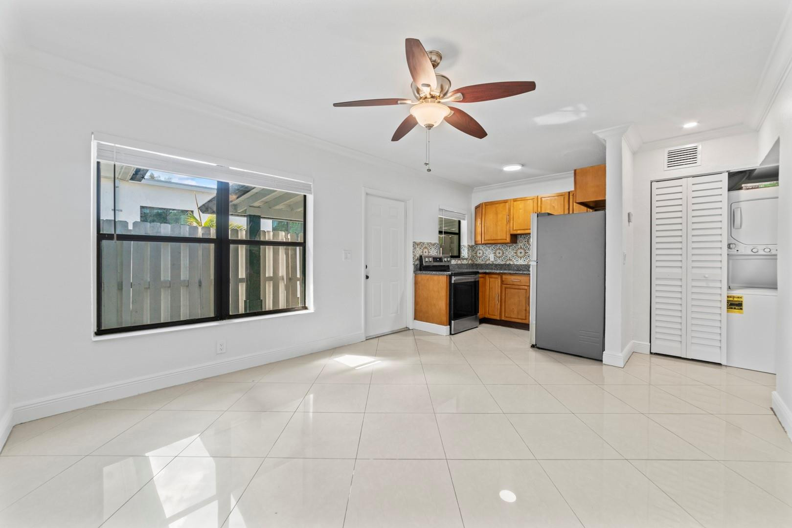 814 NE 14th #2 Fort Lauderdale, FL 33304