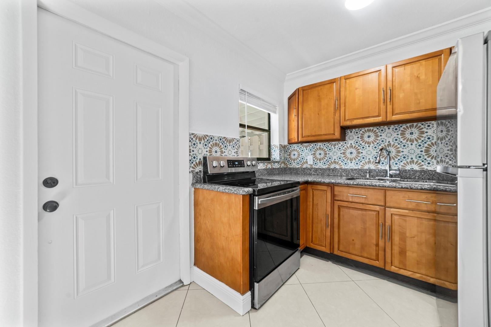 814 NE 14th #2 Fort Lauderdale, FL 33304