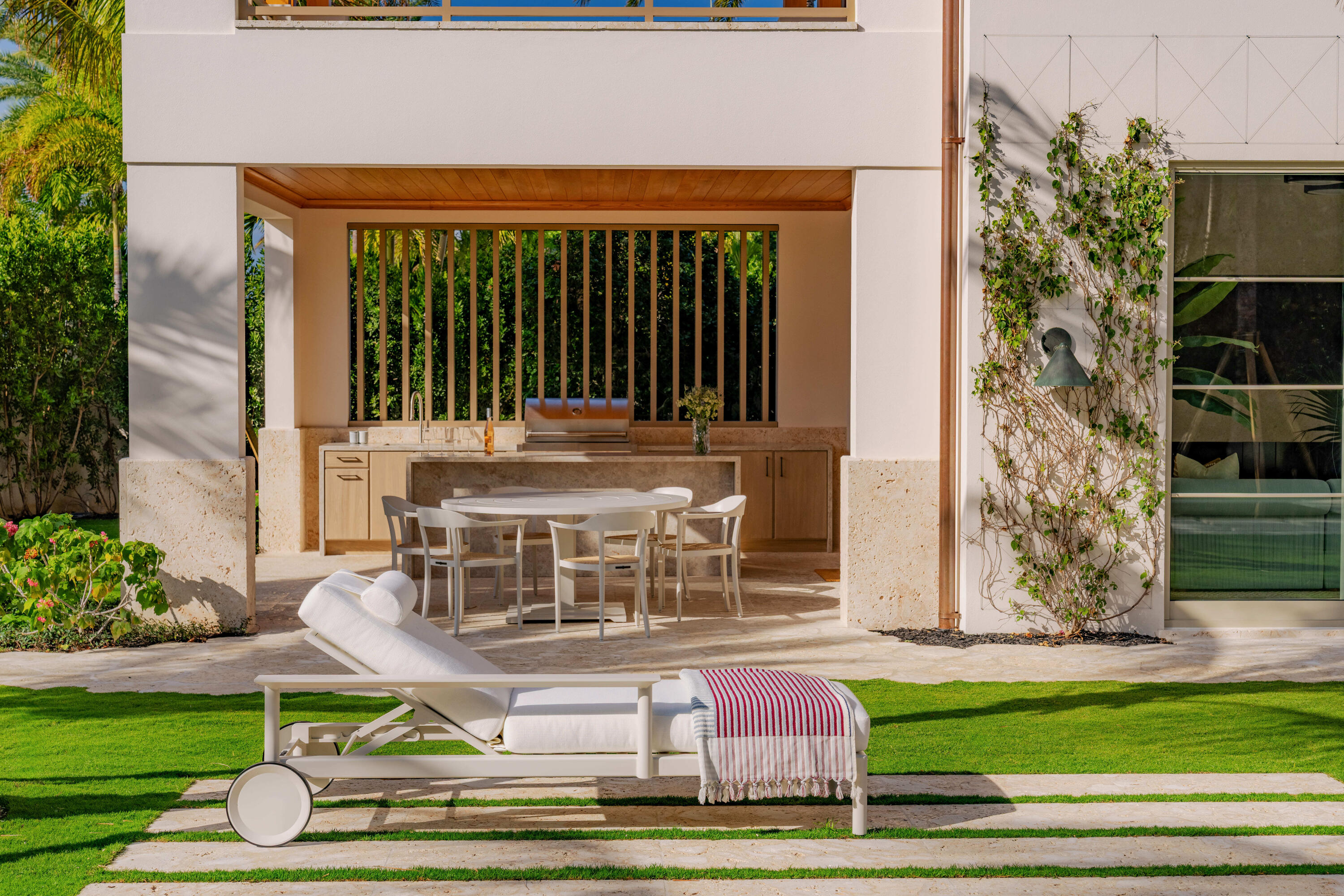 1265 N Lake Palm Beach, FL 33480