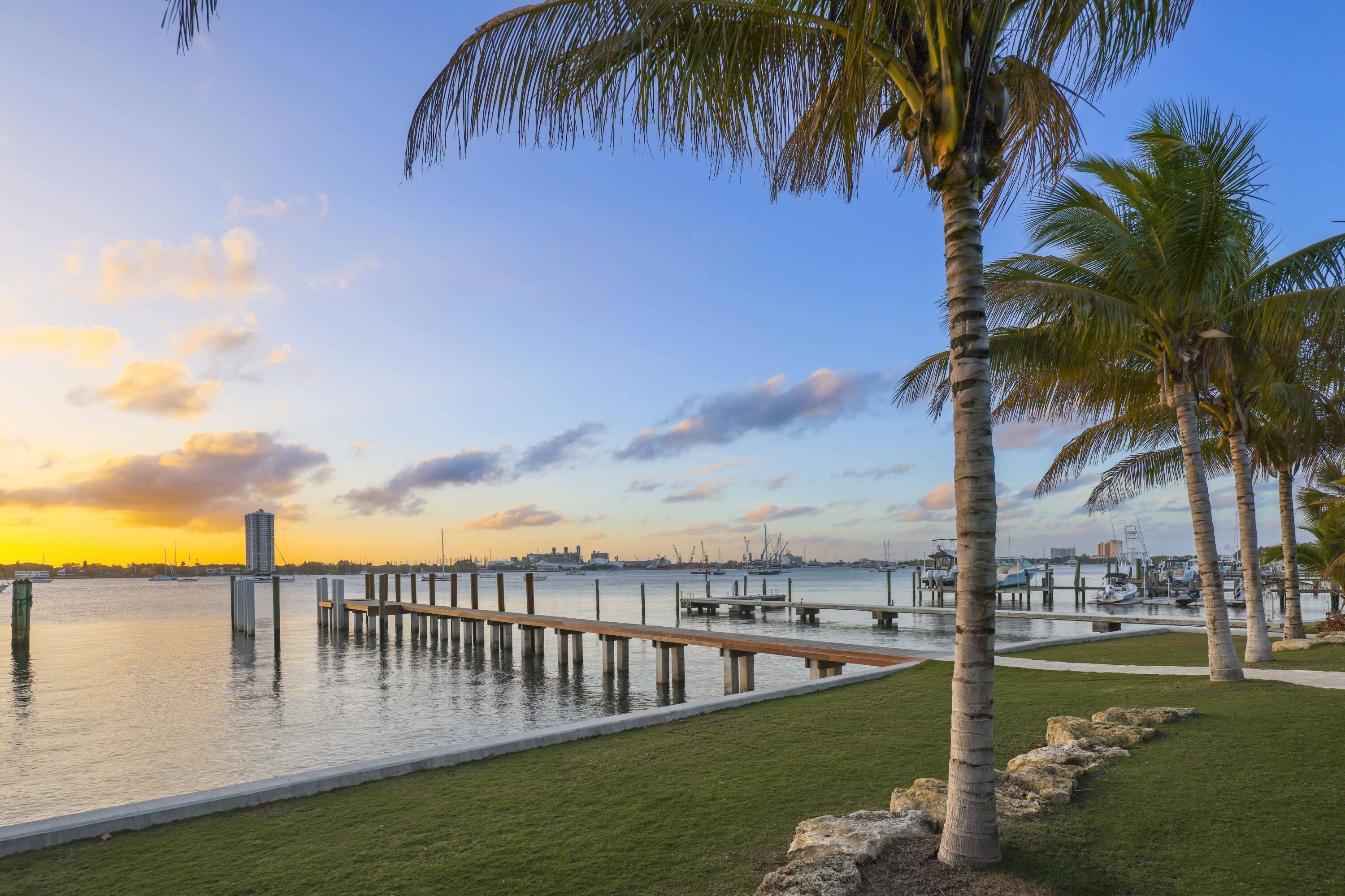 1265 N Lake Palm Beach, FL 33480