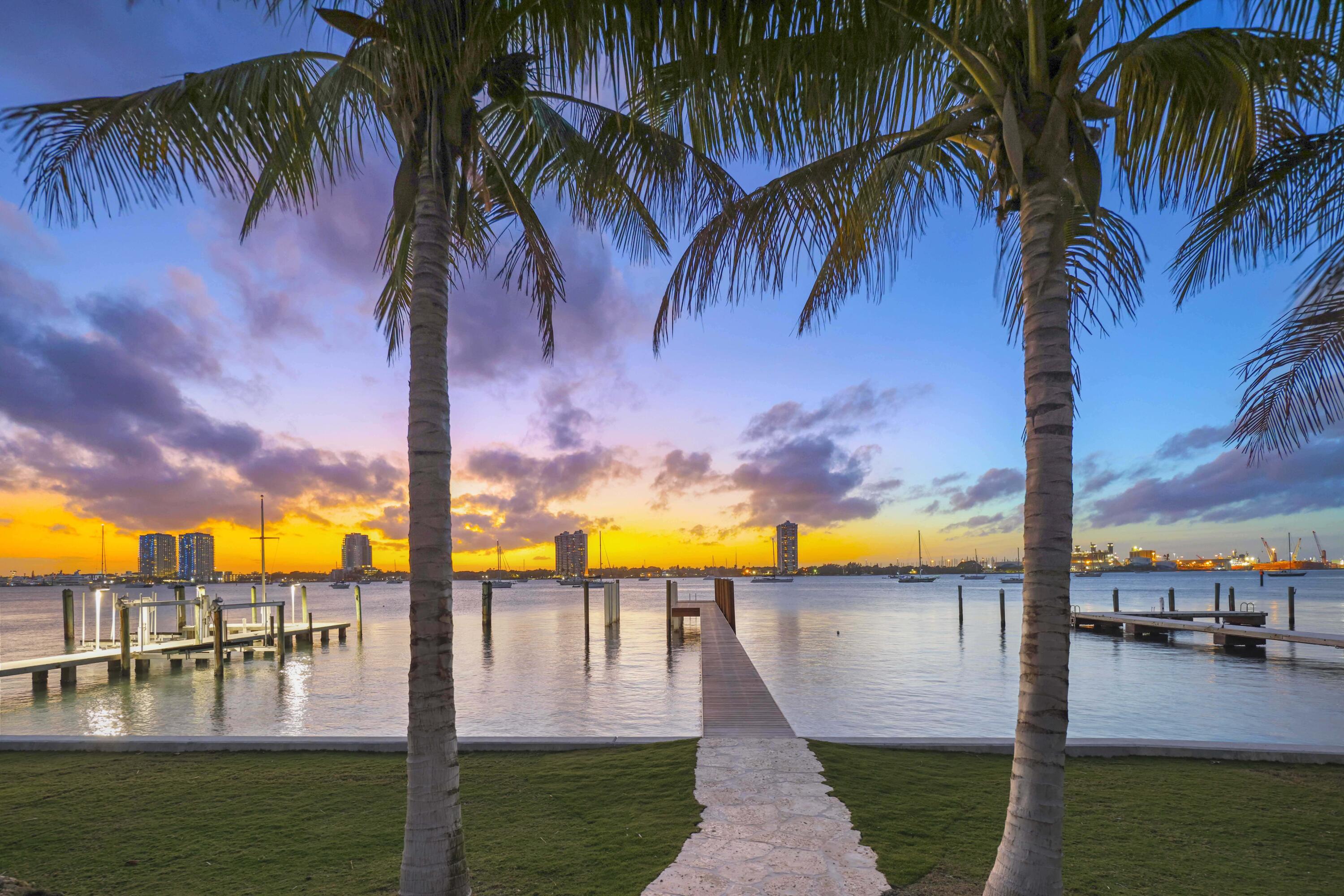 1265 N Lake Palm Beach, FL 33480