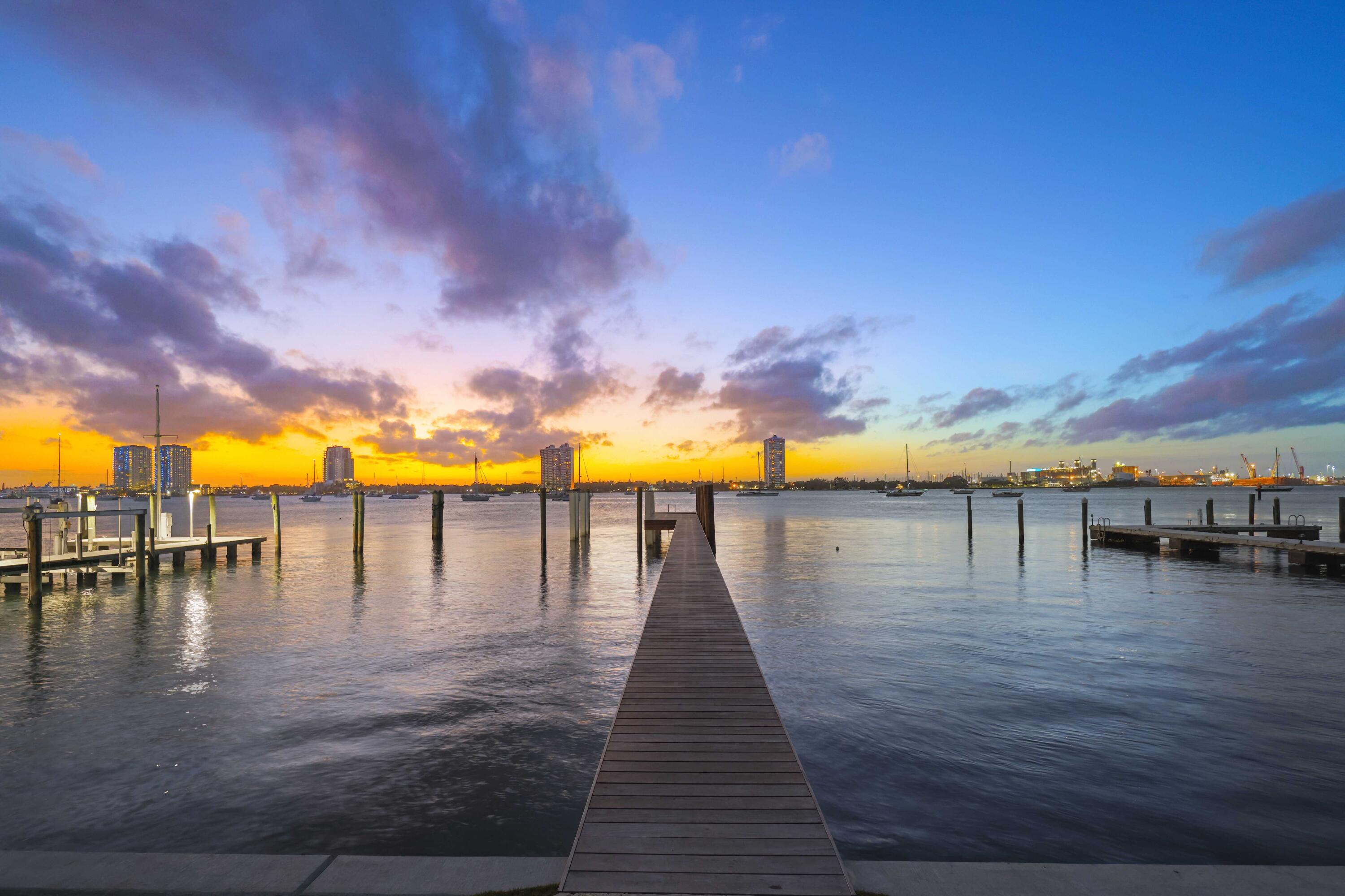 1265 N Lake Palm Beach, FL 33480