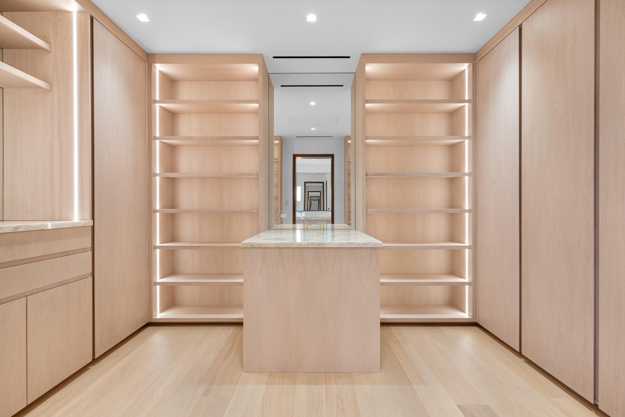 1265 N Lake Palm Beach, FL 33480