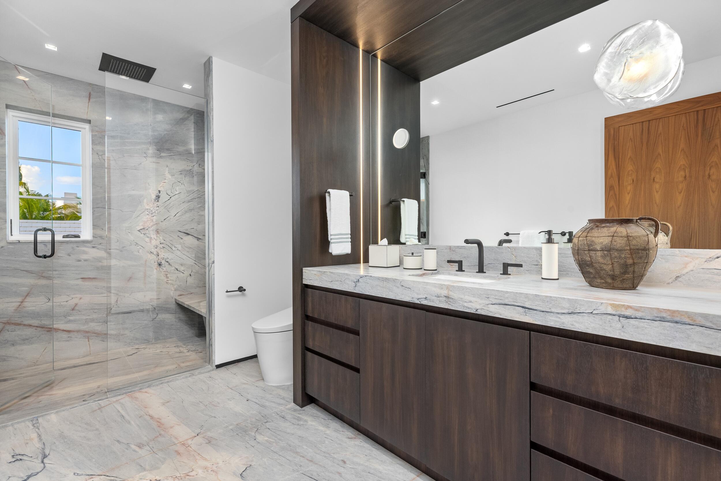 1265 N Lake Palm Beach, FL 33480