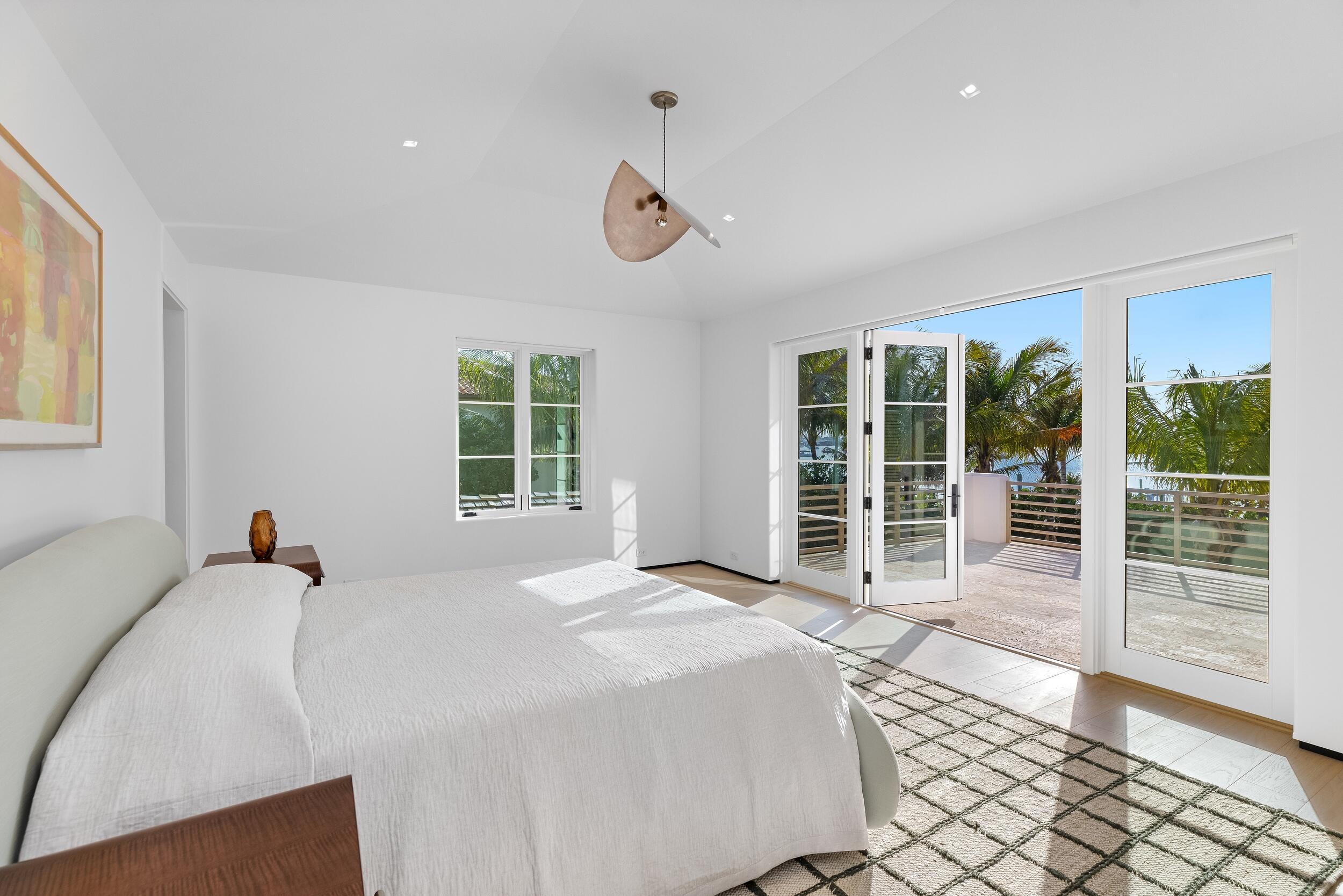 1265 N Lake Palm Beach, FL 33480