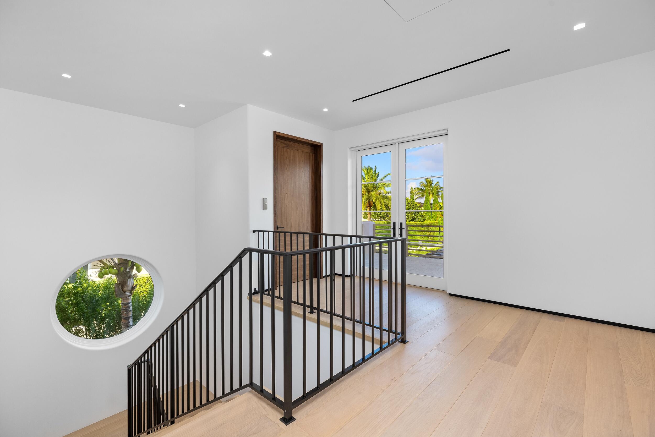 1265 N Lake Palm Beach, FL 33480