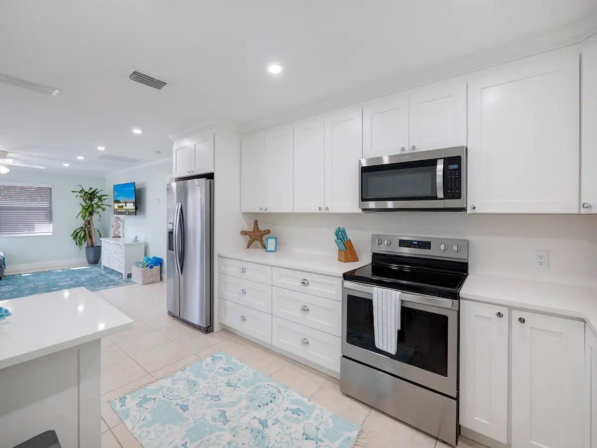 101 Sandal Ln #1,Palm Beach Shores, FL 33404