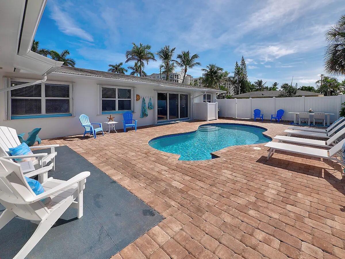 101 Sandal Ln #1,Palm Beach Shores, FL 33404