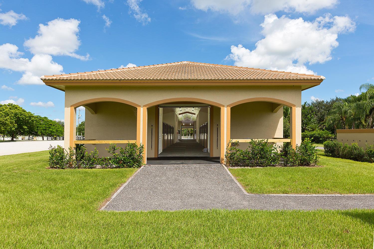 2088 Appaloosa Trl Wellington, FL 33414
