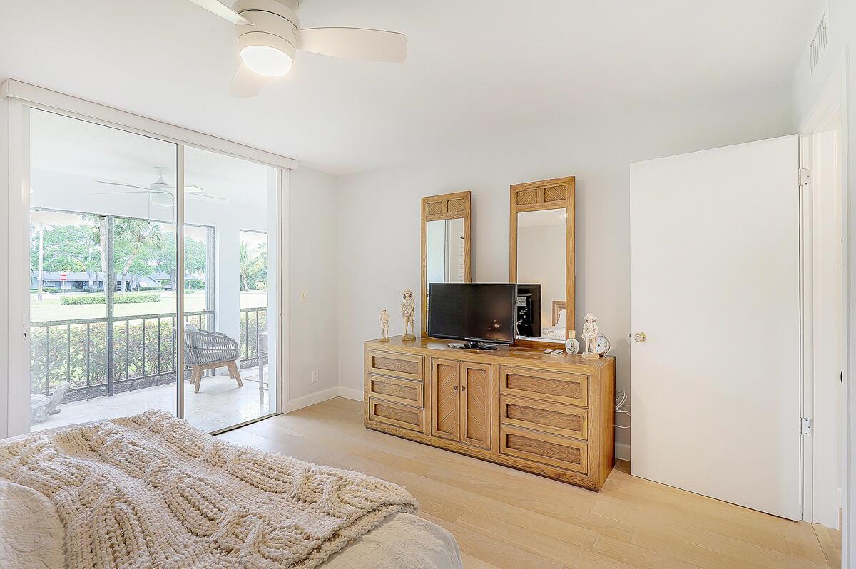 1 SE Turtle Crk Dr #A Jupiter, FL 33469