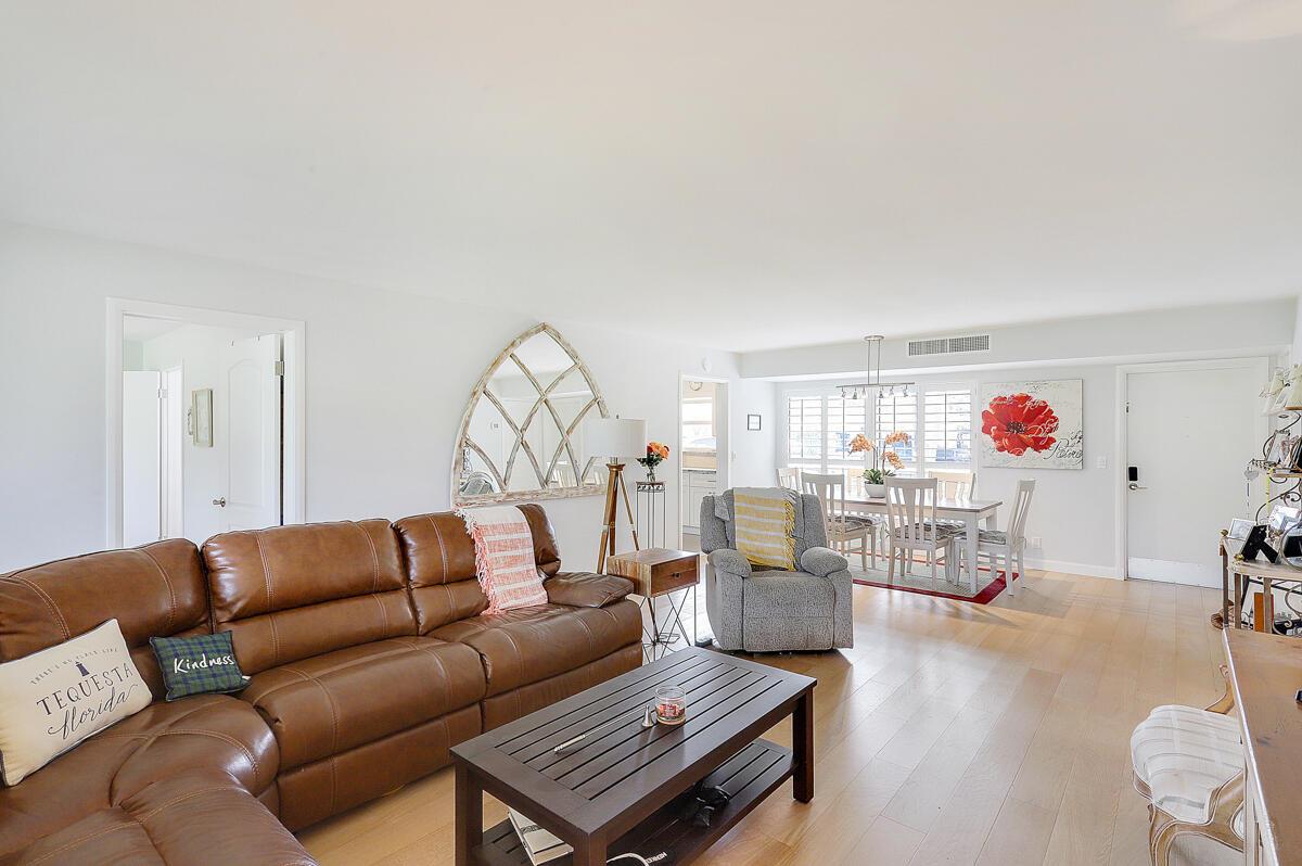 1 SE Turtle Crk Dr #A Jupiter, FL 33469