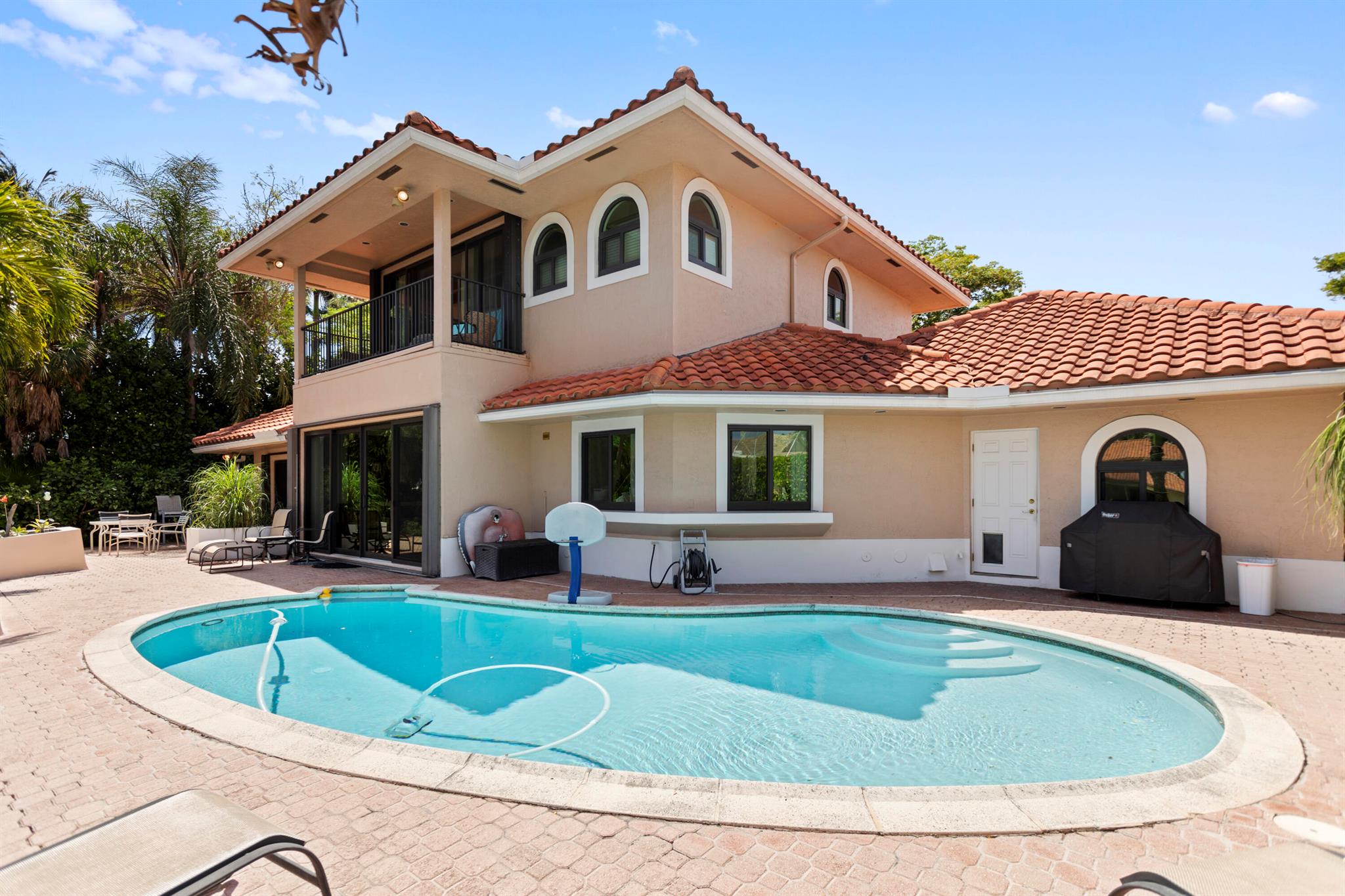 2865 NE 19th St,Pompano Beach, FL 33062