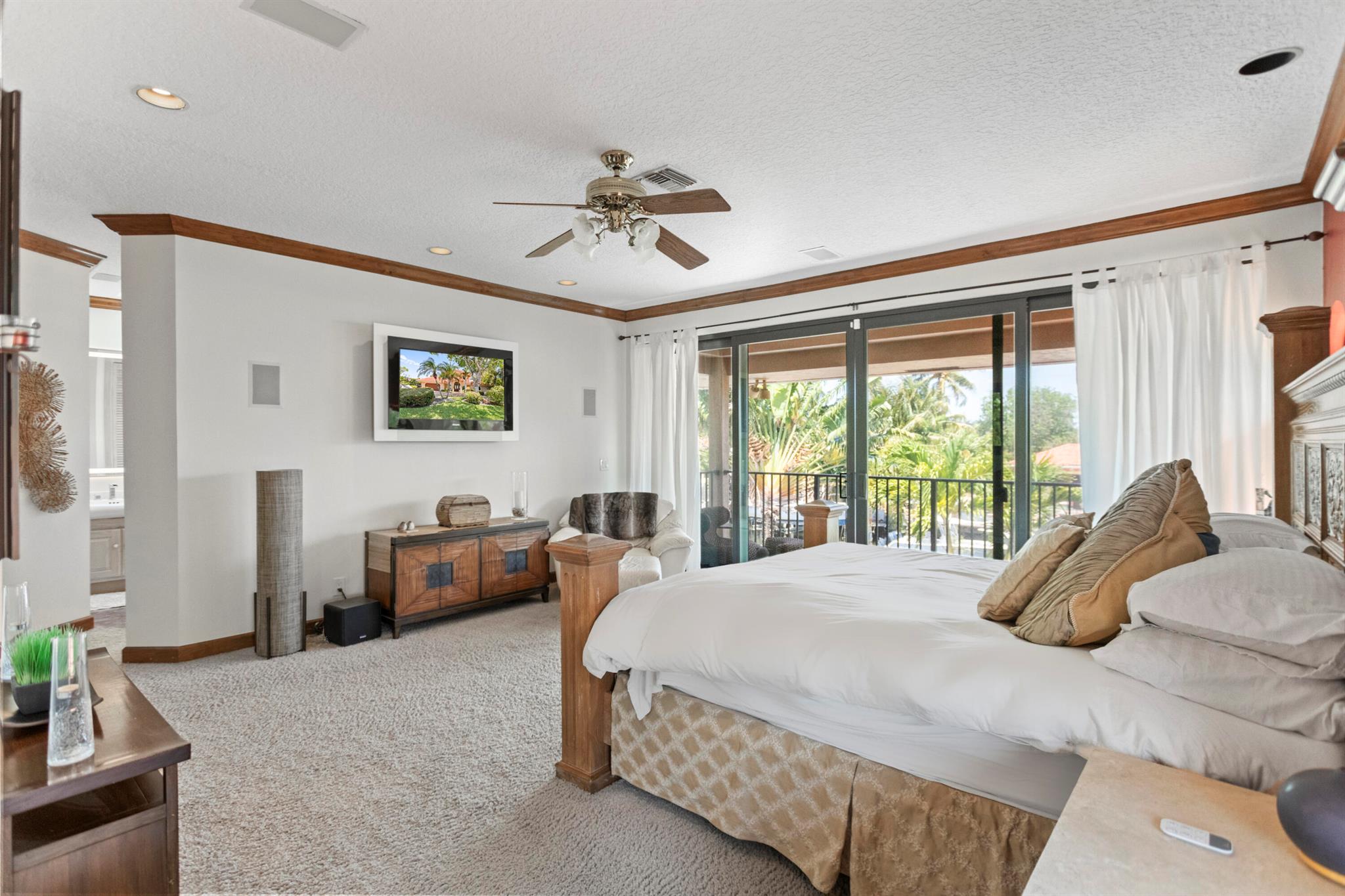 2865 NE 19th St,Pompano Beach, FL 33062