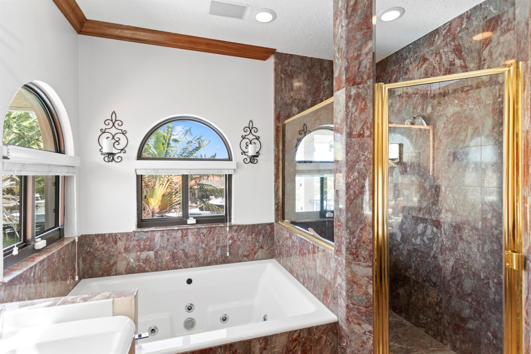 2865 NE 19th St,Pompano Beach, FL 33062