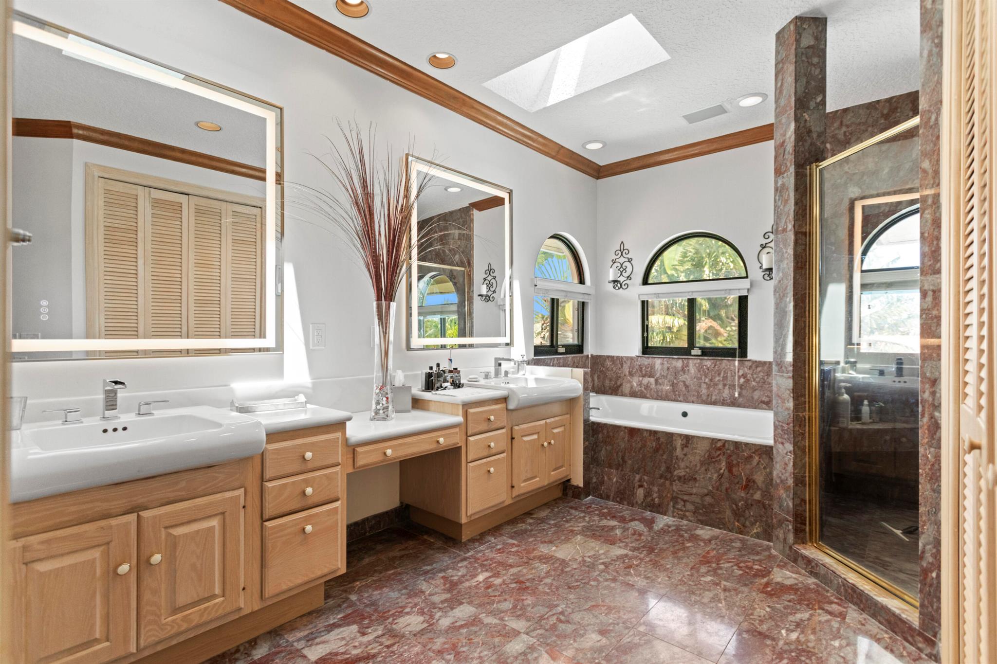 2865 NE 19th St,Pompano Beach, FL 33062