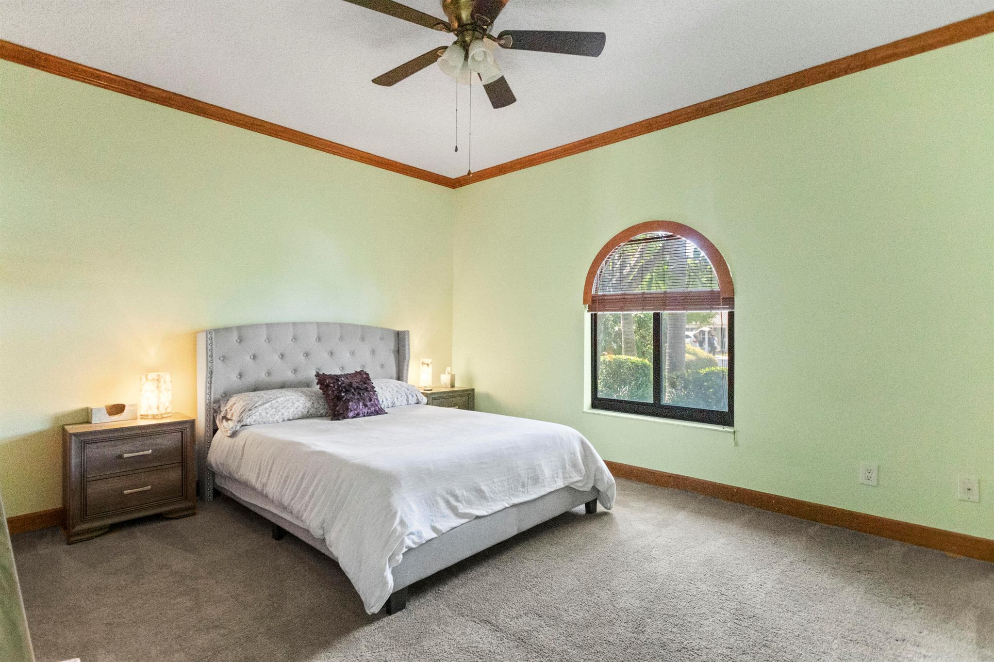 2865 NE 19th St,Pompano Beach, FL 33062