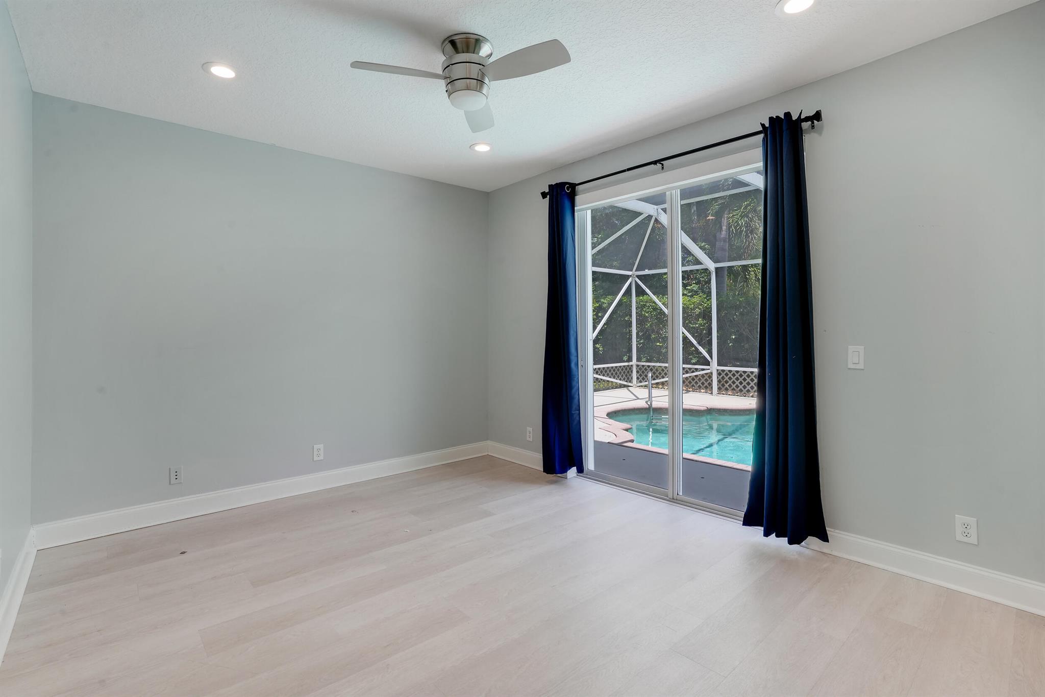 220 Blackbird Ln Jupiter, FL 33458