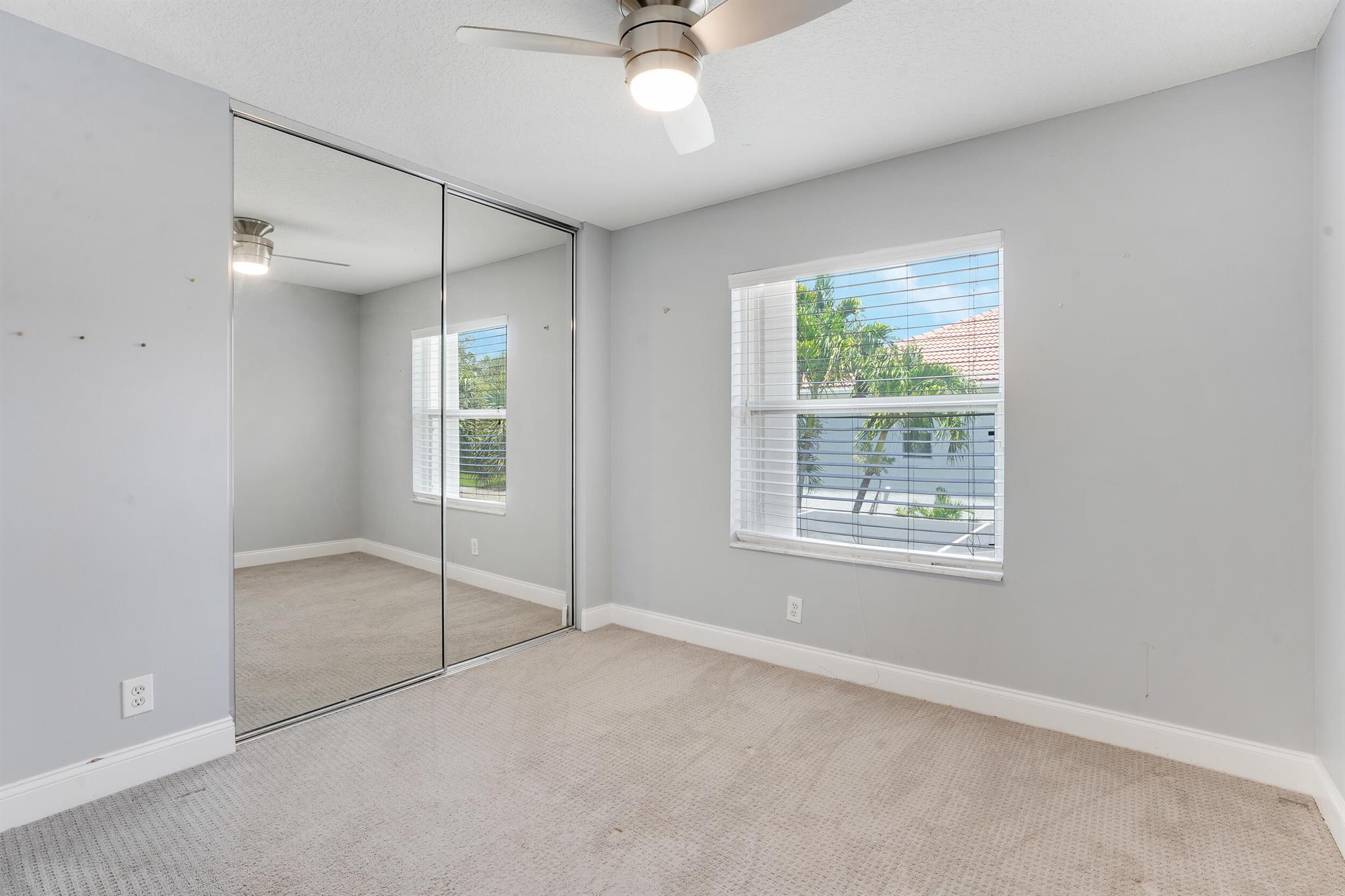 220 Blackbird Ln Jupiter, FL 33458