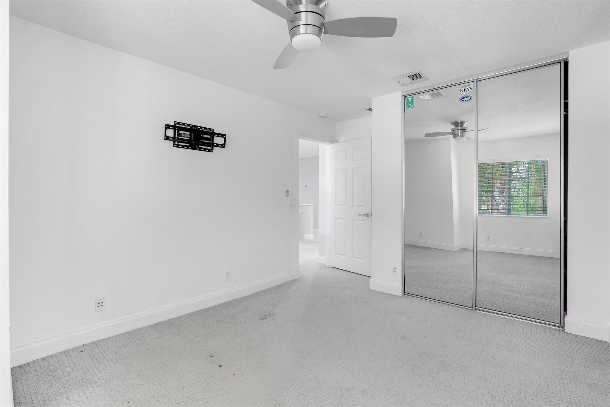 220 Blackbird Ln Jupiter, FL 33458