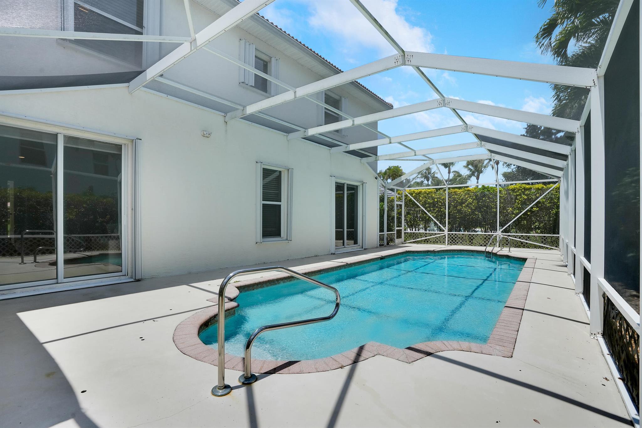 220 Blackbird Ln Jupiter, FL 33458