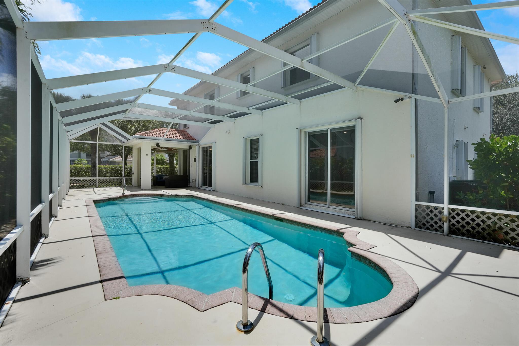220 Blackbird Ln Jupiter, FL 33458