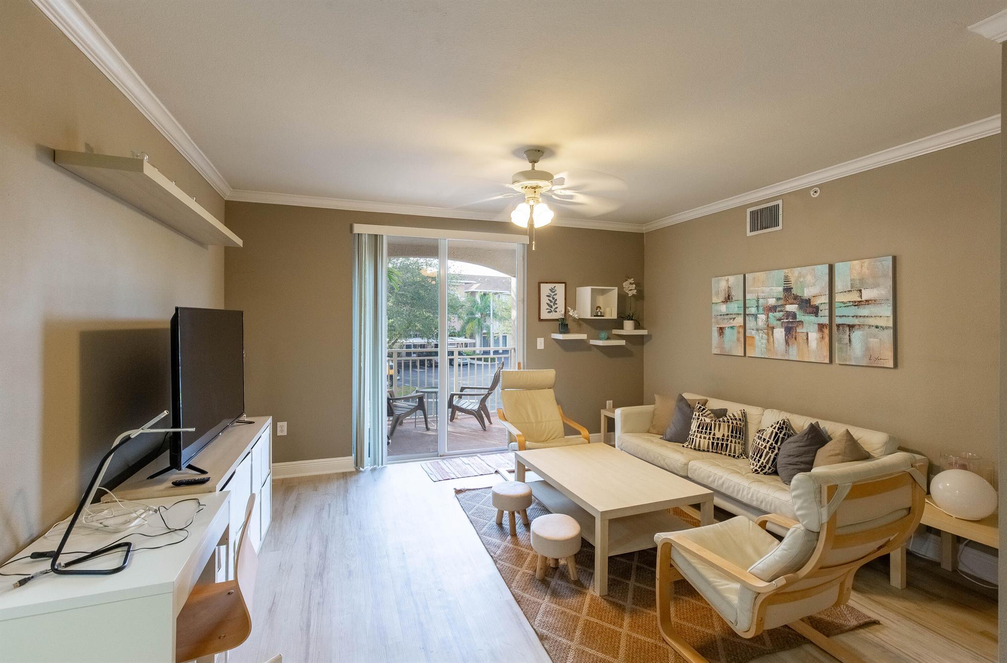 6559 Emerald Dunes Dr #201