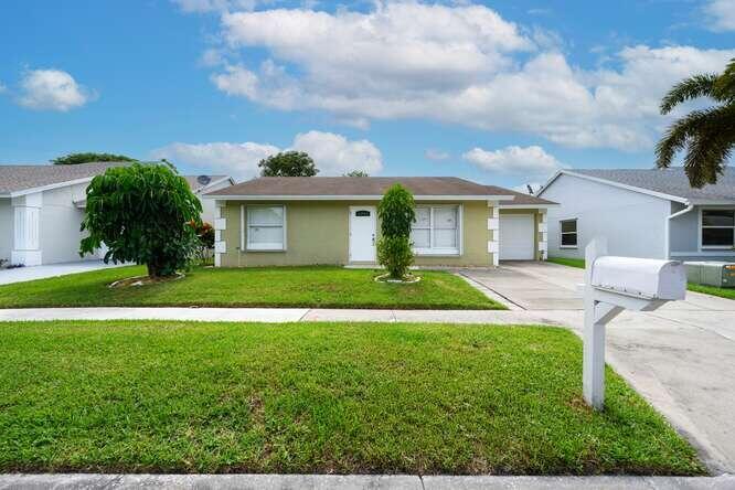 5580 Priscilla Ln