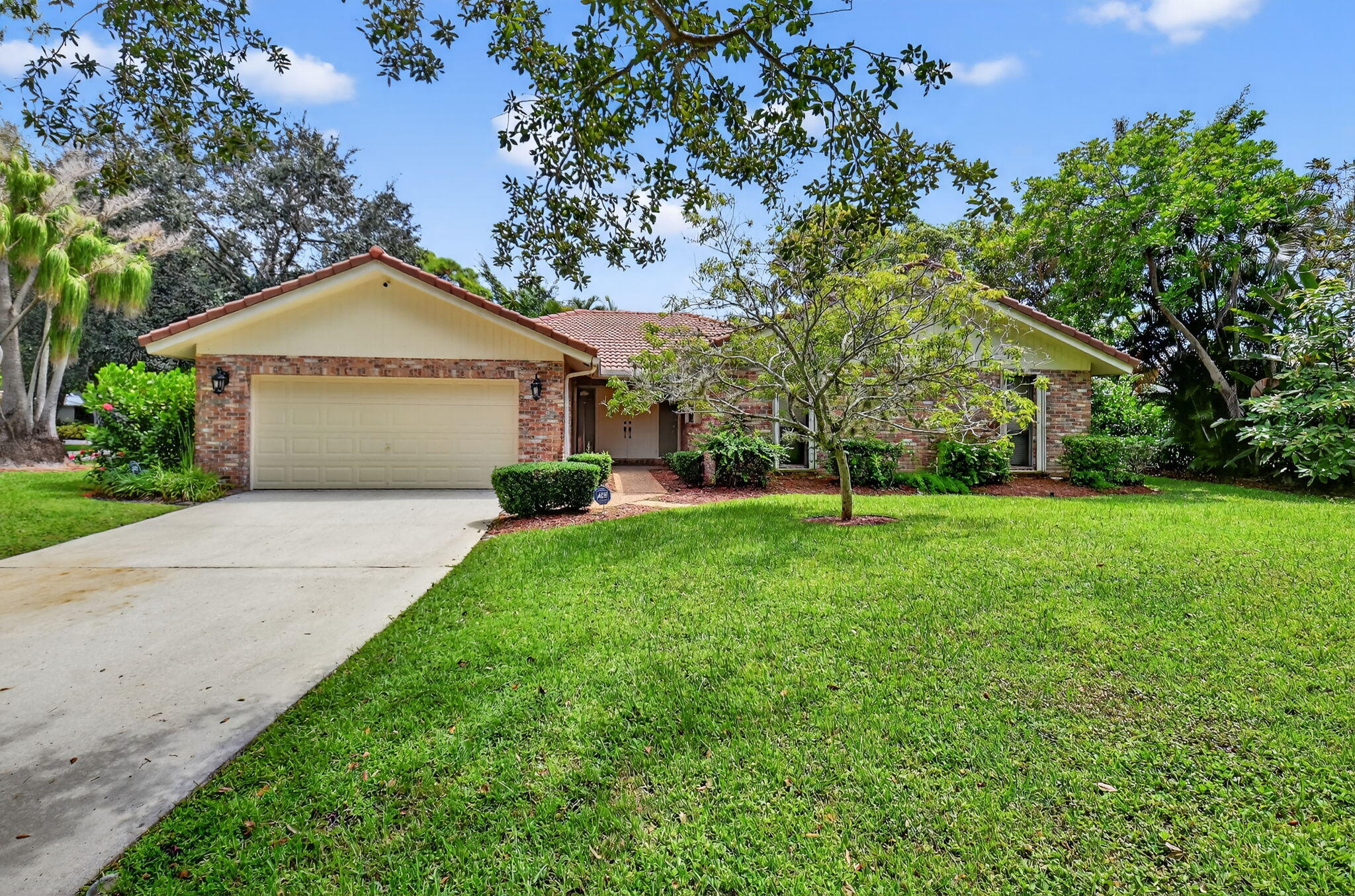 3396 NW 23rd Ct