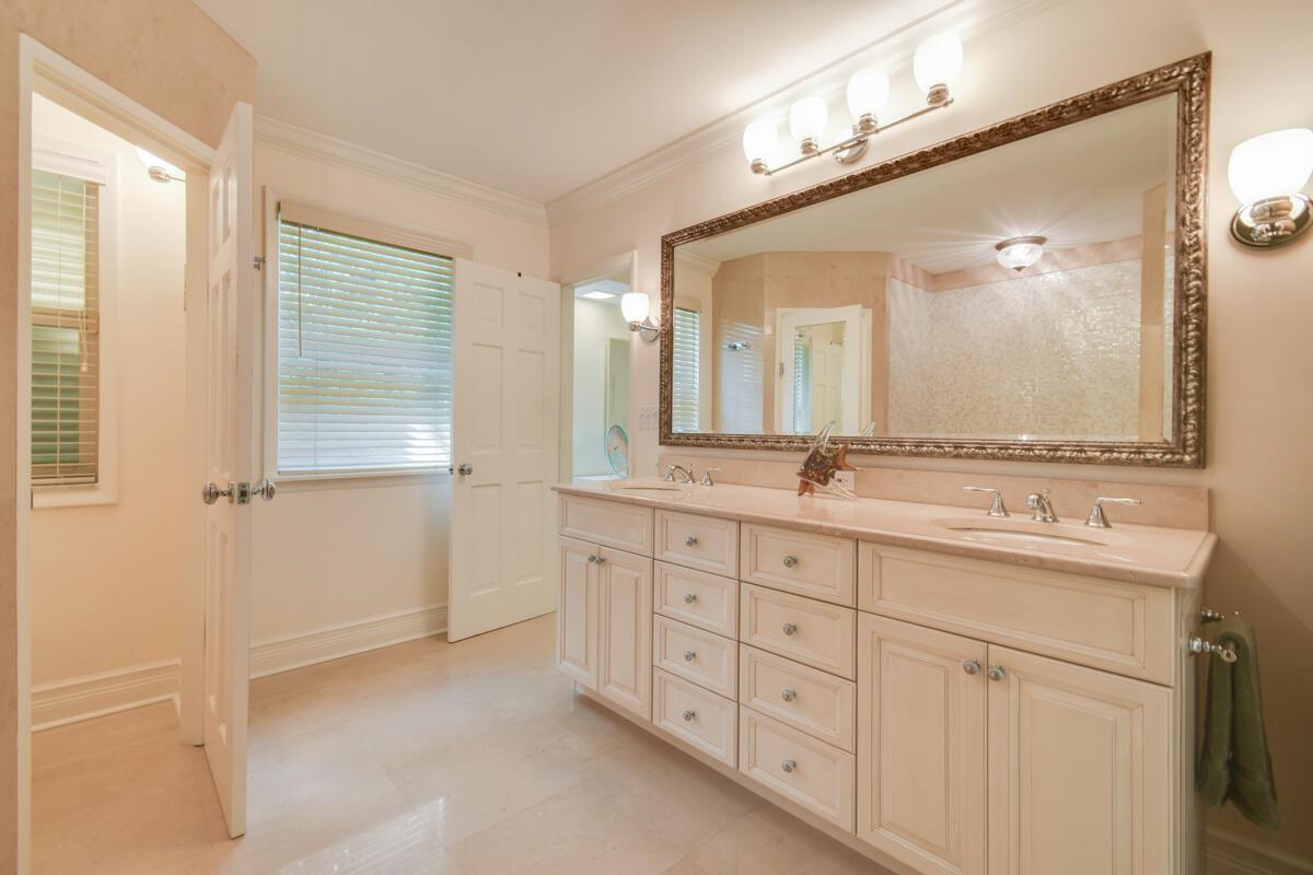 229 Colony Rd Jupiter Inlet Colony, FL 33469