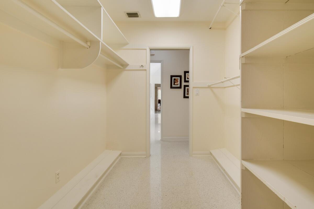 229 Colony Rd Jupiter Inlet Colony, FL 33469