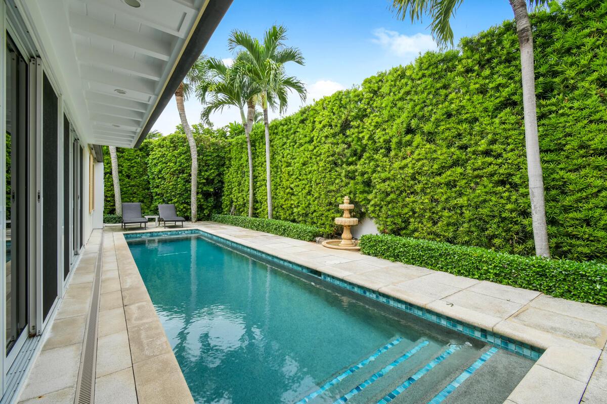 229 Colony Rd Jupiter Inlet Colony, FL 33469