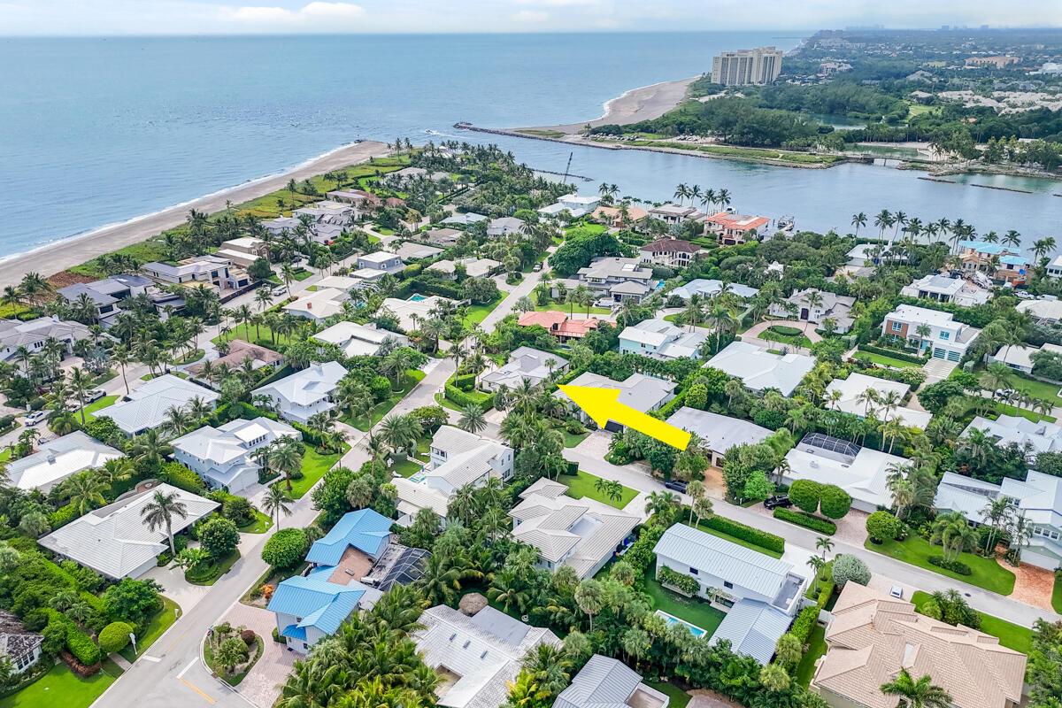 229 Colony Rd Jupiter Inlet Colony, FL 33469