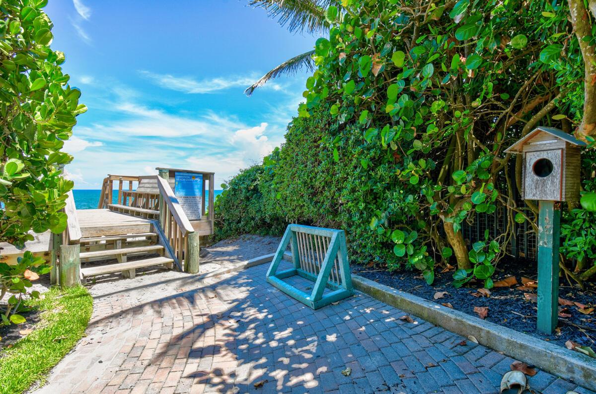 229 Colony Rd Jupiter Inlet Colony, FL 33469