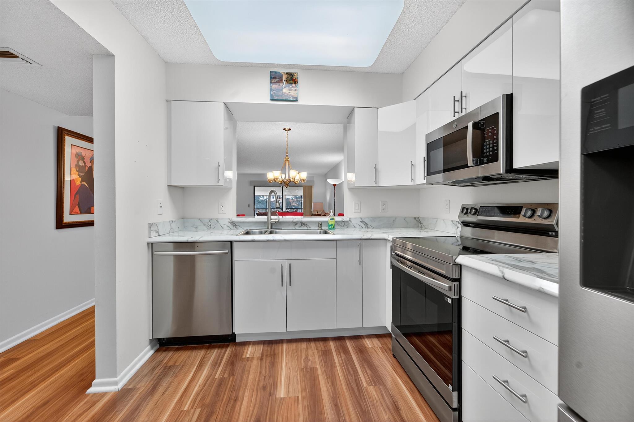 6065 Pointe Regal Cir #407