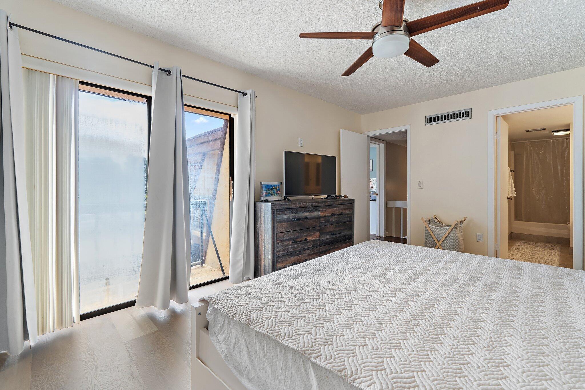 825 Center St #30a Jupiter, FL 33458