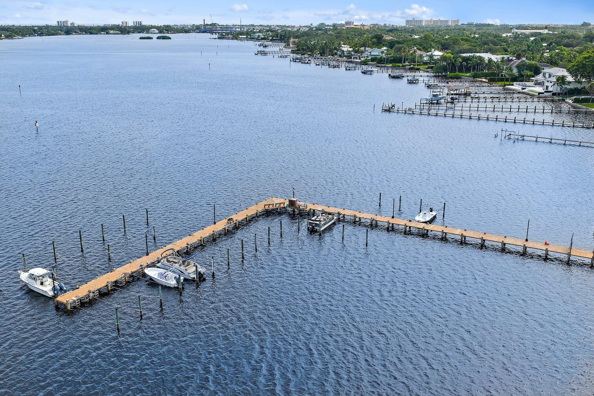 825 Center St #30a Jupiter, FL 33458