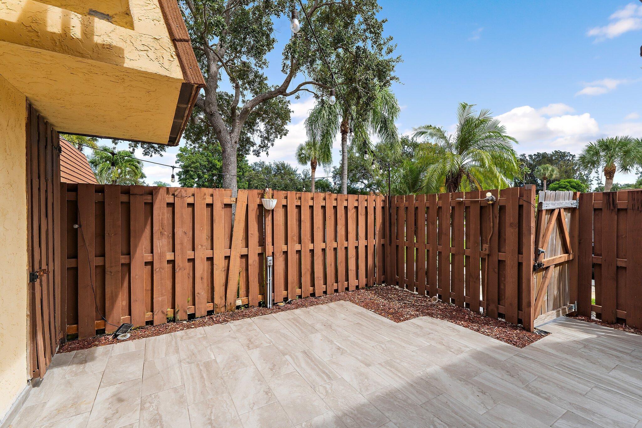 825 Center St #30a Jupiter, FL 33458