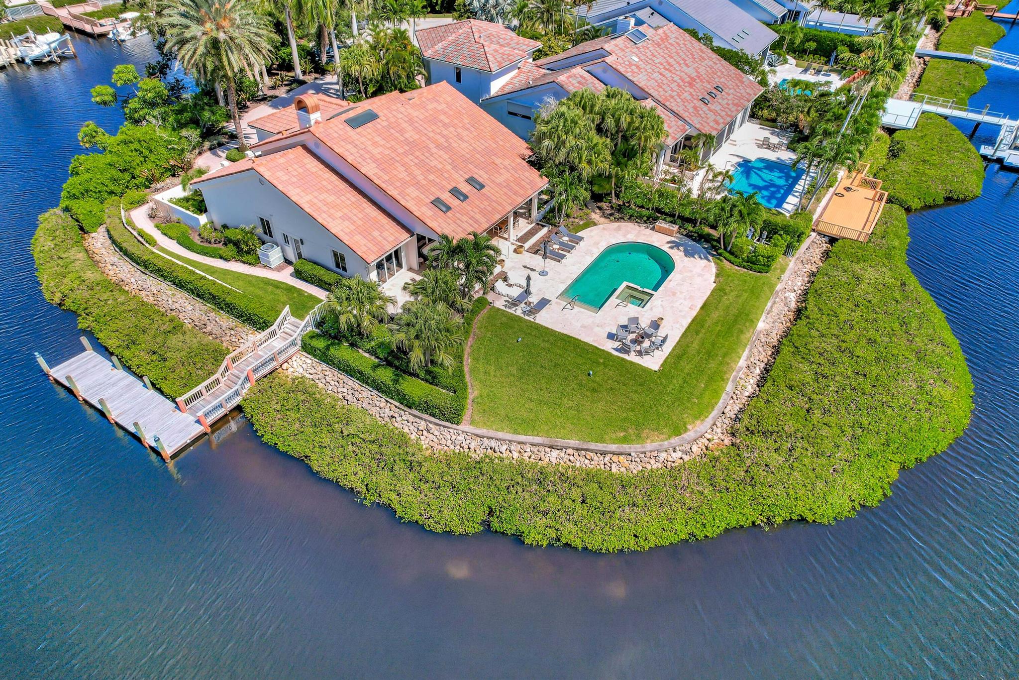 185 Island Dr Jupiter, FL 33477
