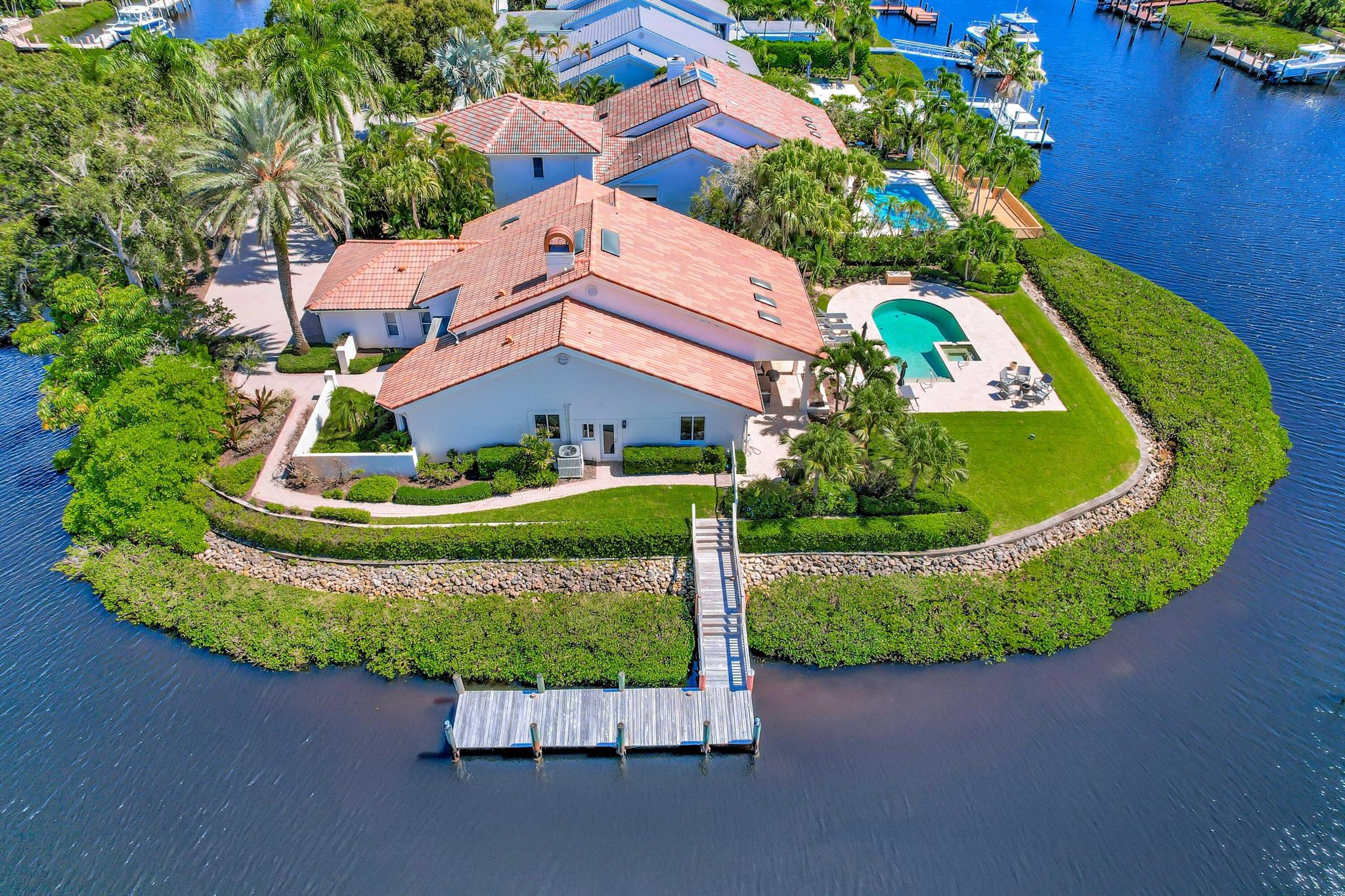 185 Island Dr Jupiter, FL 33477