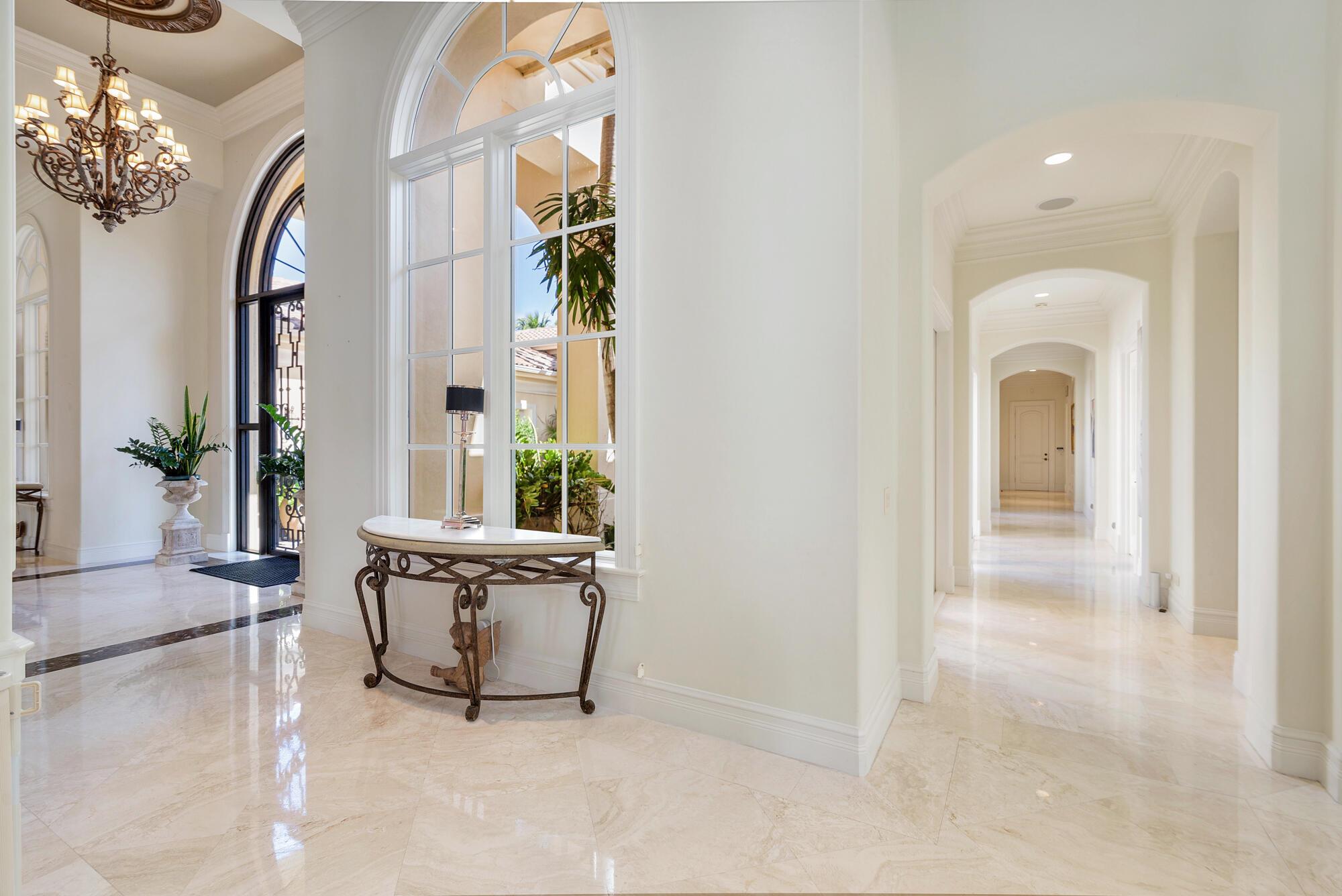 19223 Riverside Dr Tequesta, FL 33469