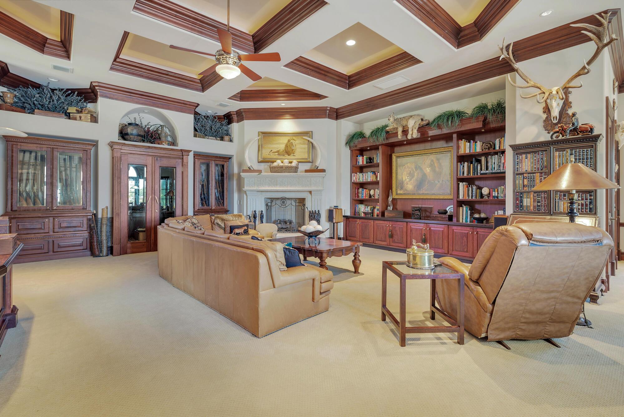 19223 Riverside Dr Tequesta, FL 33469