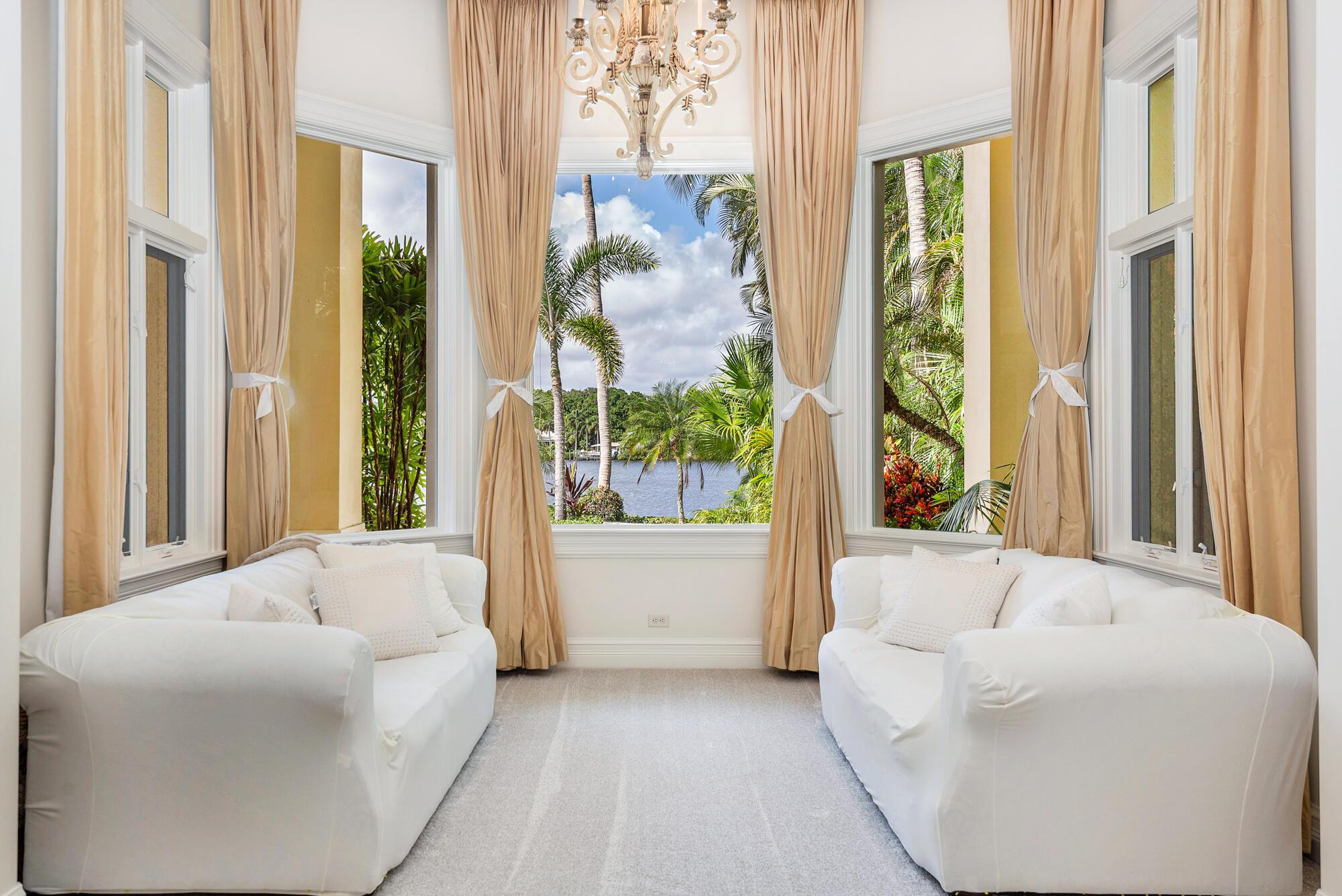 19223 Riverside Dr Tequesta, FL 33469