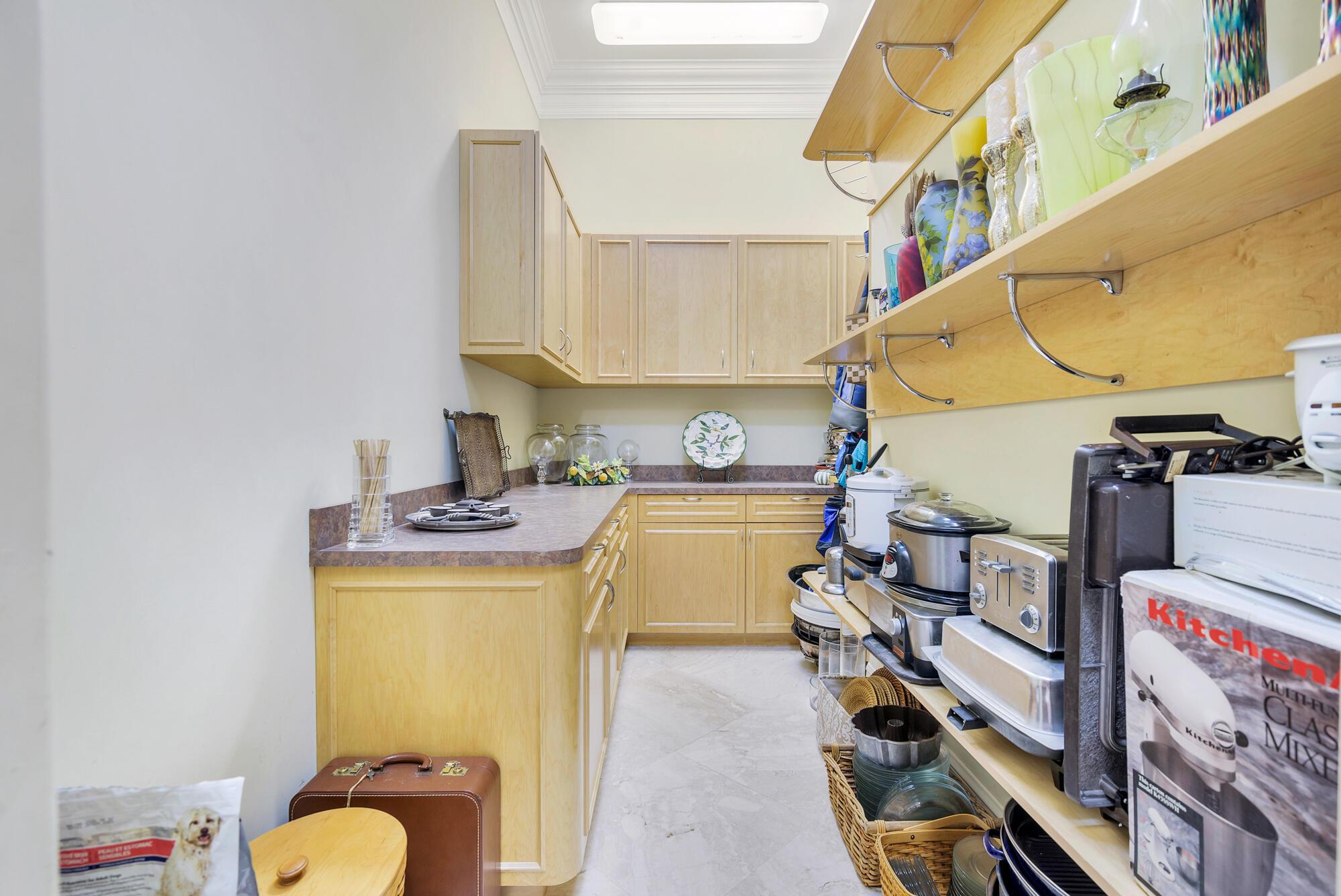 19223 Riverside Dr Tequesta, FL 33469