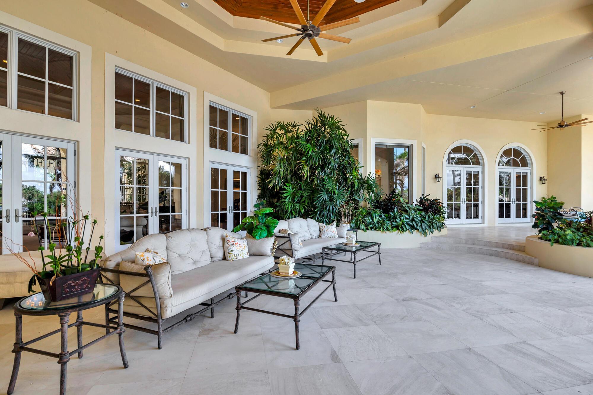 19223 Riverside Dr Tequesta, FL 33469