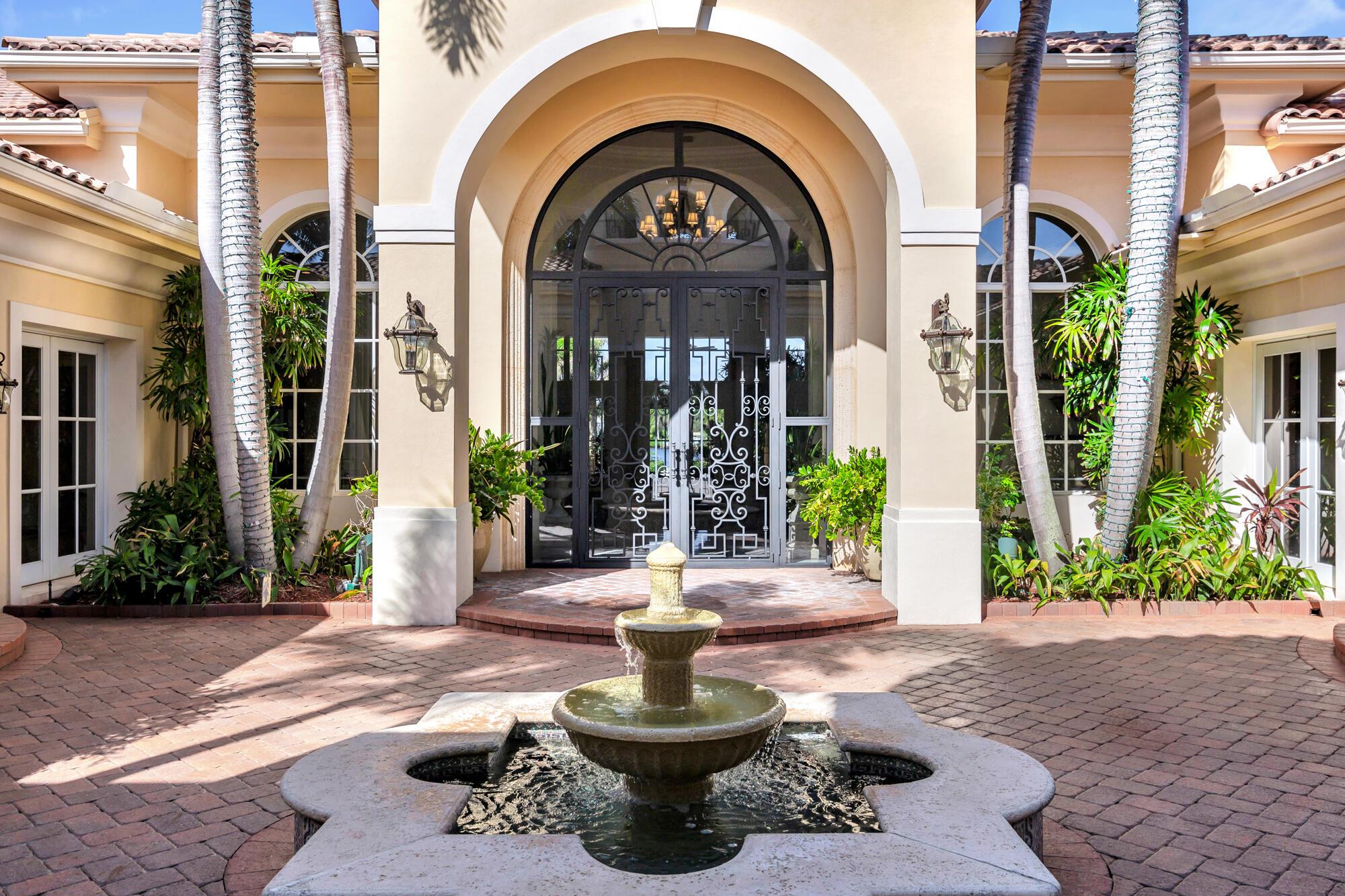 19223 Riverside Dr Tequesta, FL 33469