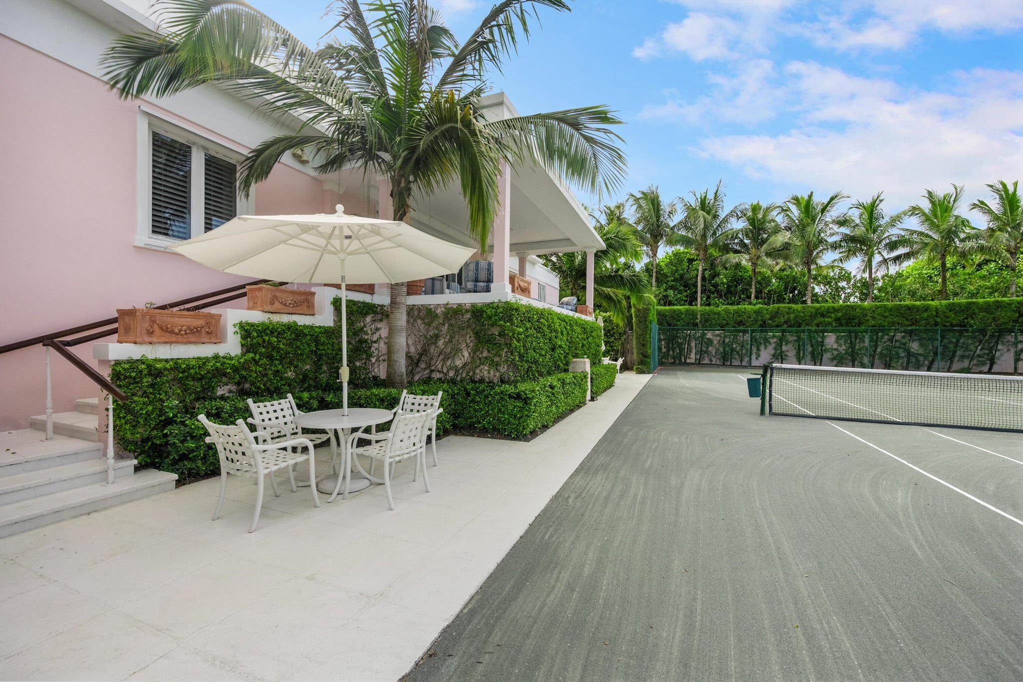 911 N Ocean Blvd Palm Beach, FL 33480