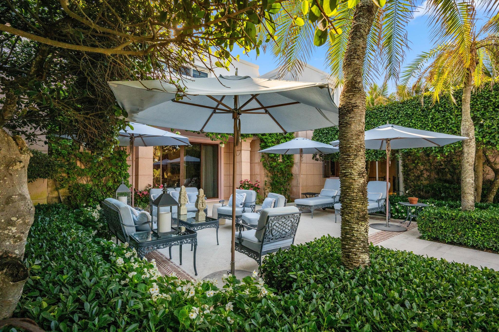 911 N Ocean Blvd Palm Beach, FL 33480