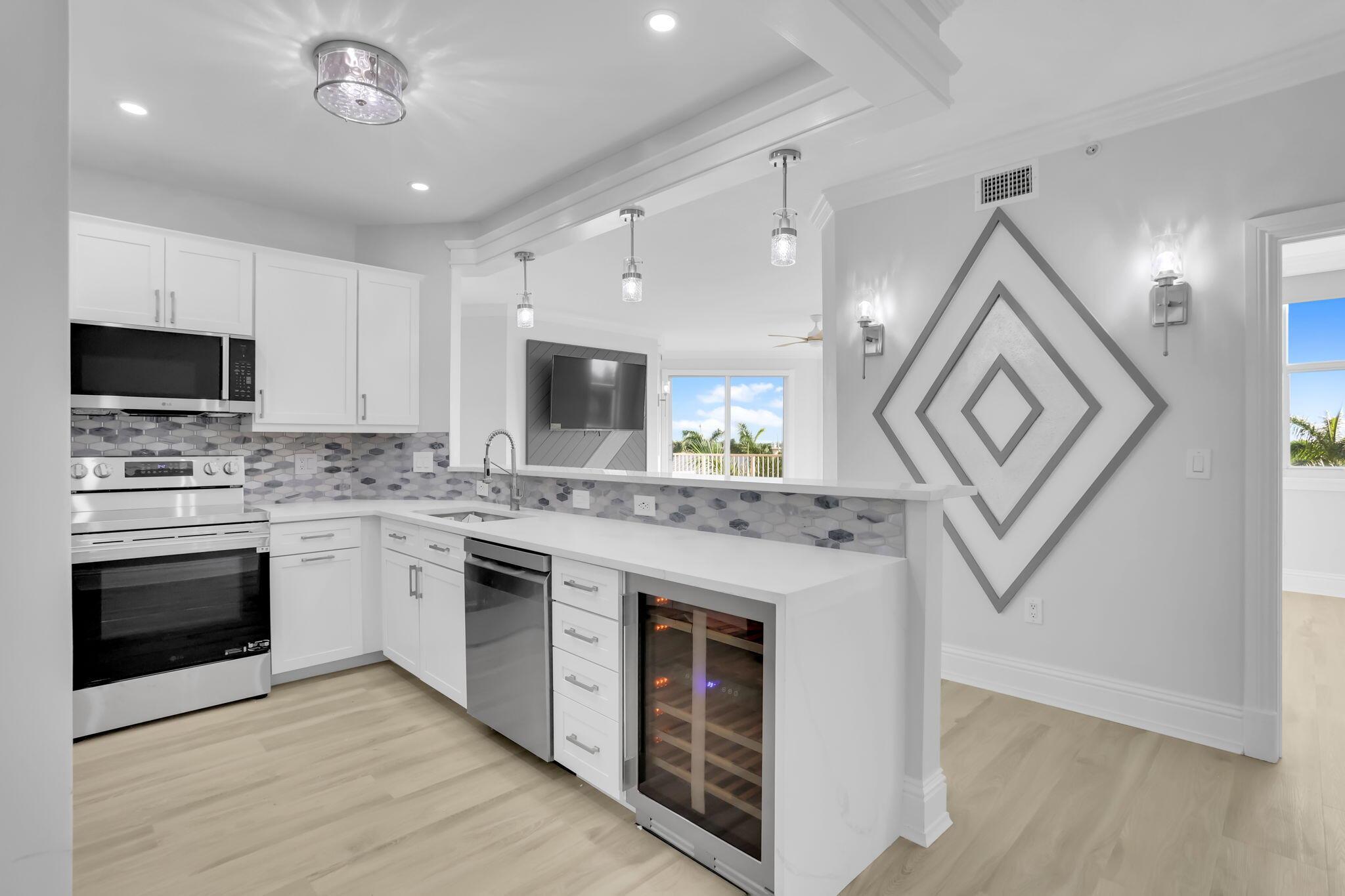 804 E Windward Way #509