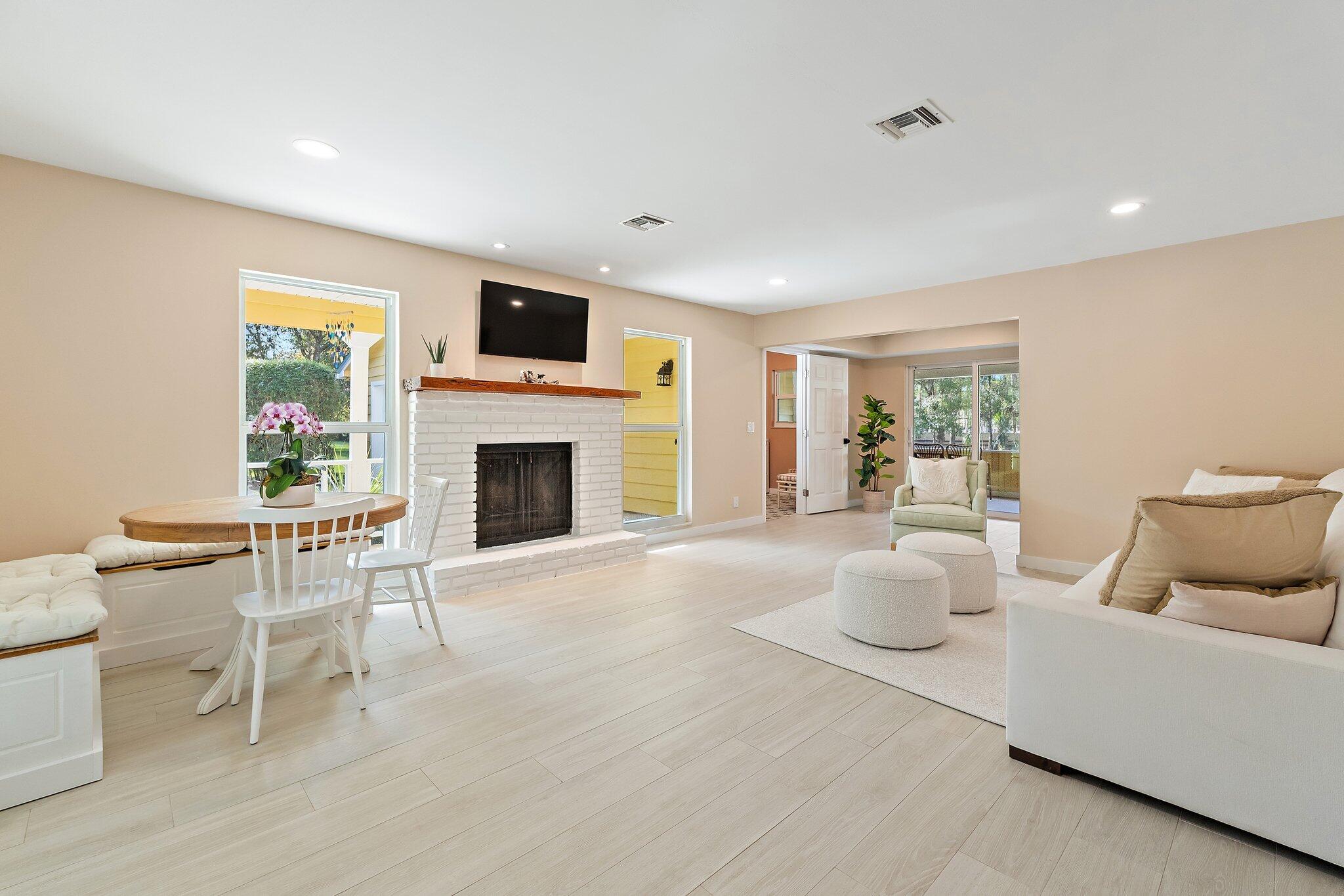 17375 Thunder Jupiter, FL 33478