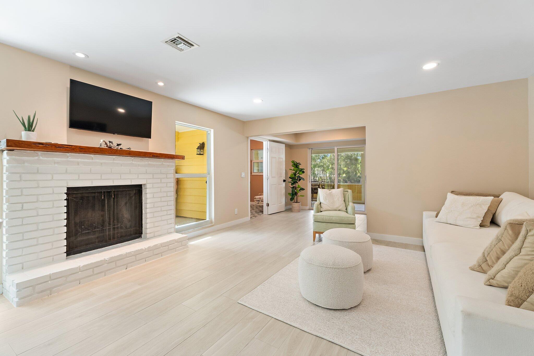 17375 Thunder Jupiter, FL 33478